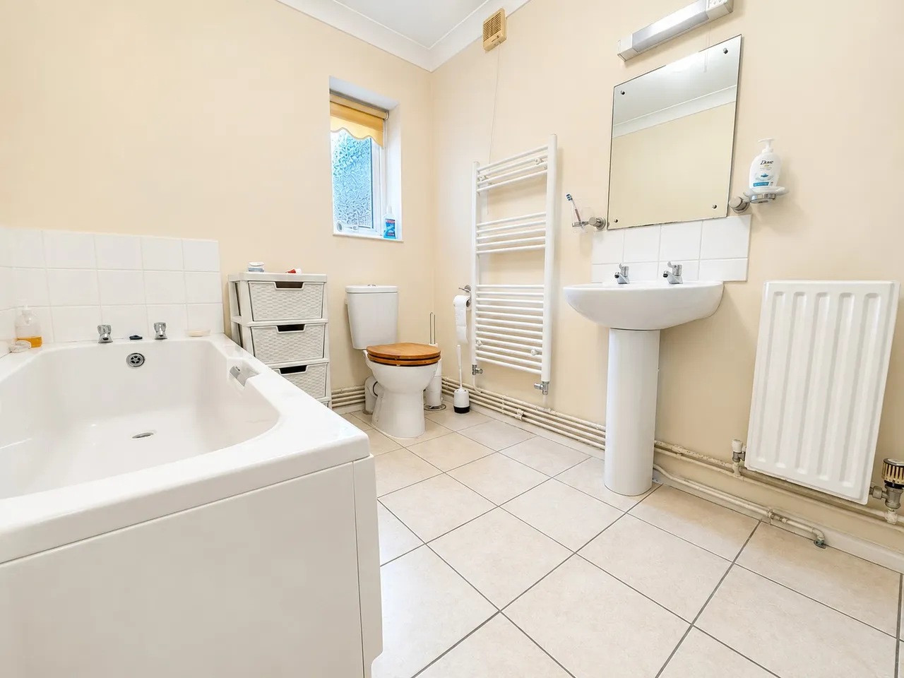 Yarwell Close, Orton Longueville, PE2, photo 8