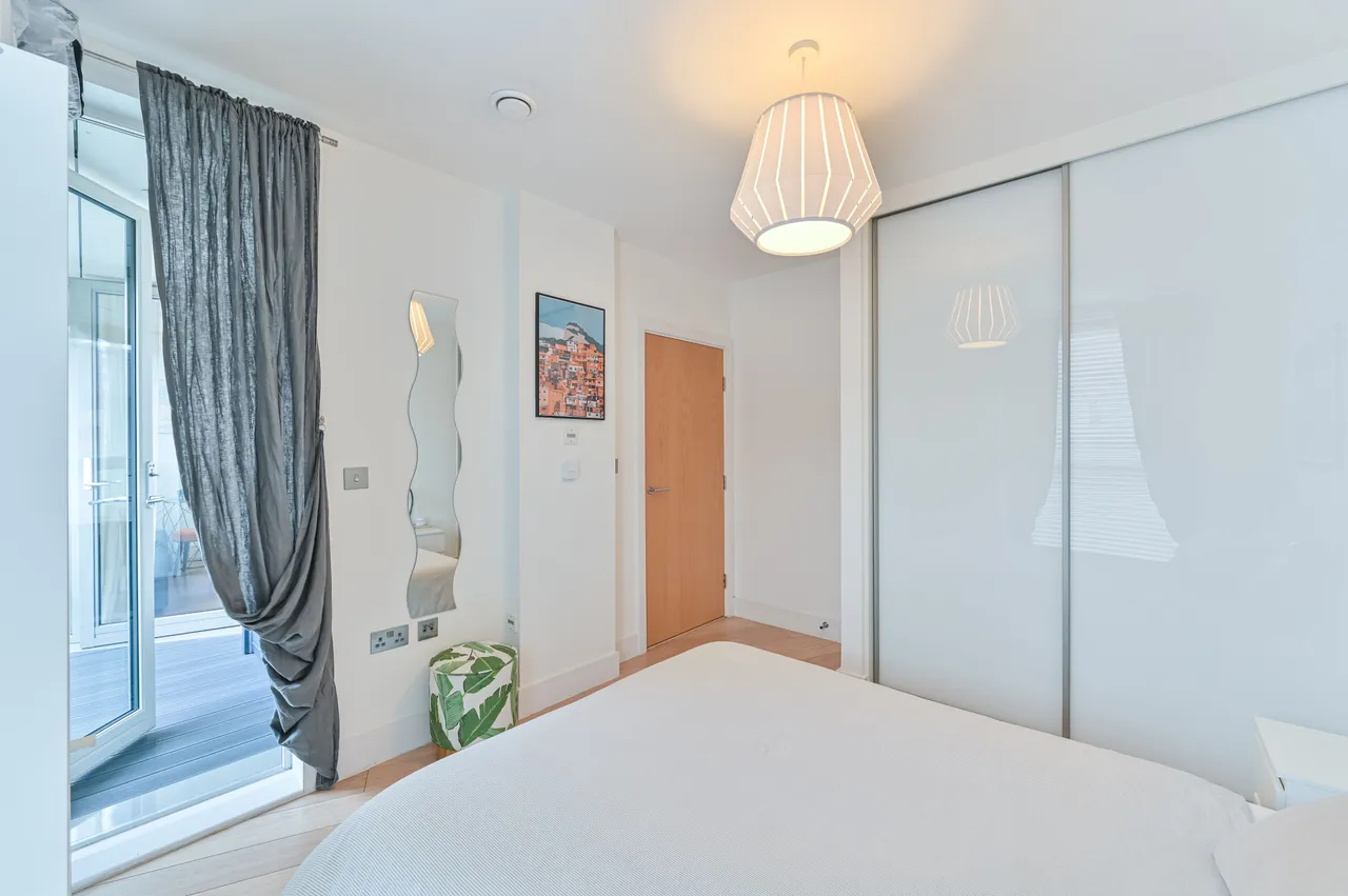 Flat 10, 4 Stockwell Park Walk, London, photo 8