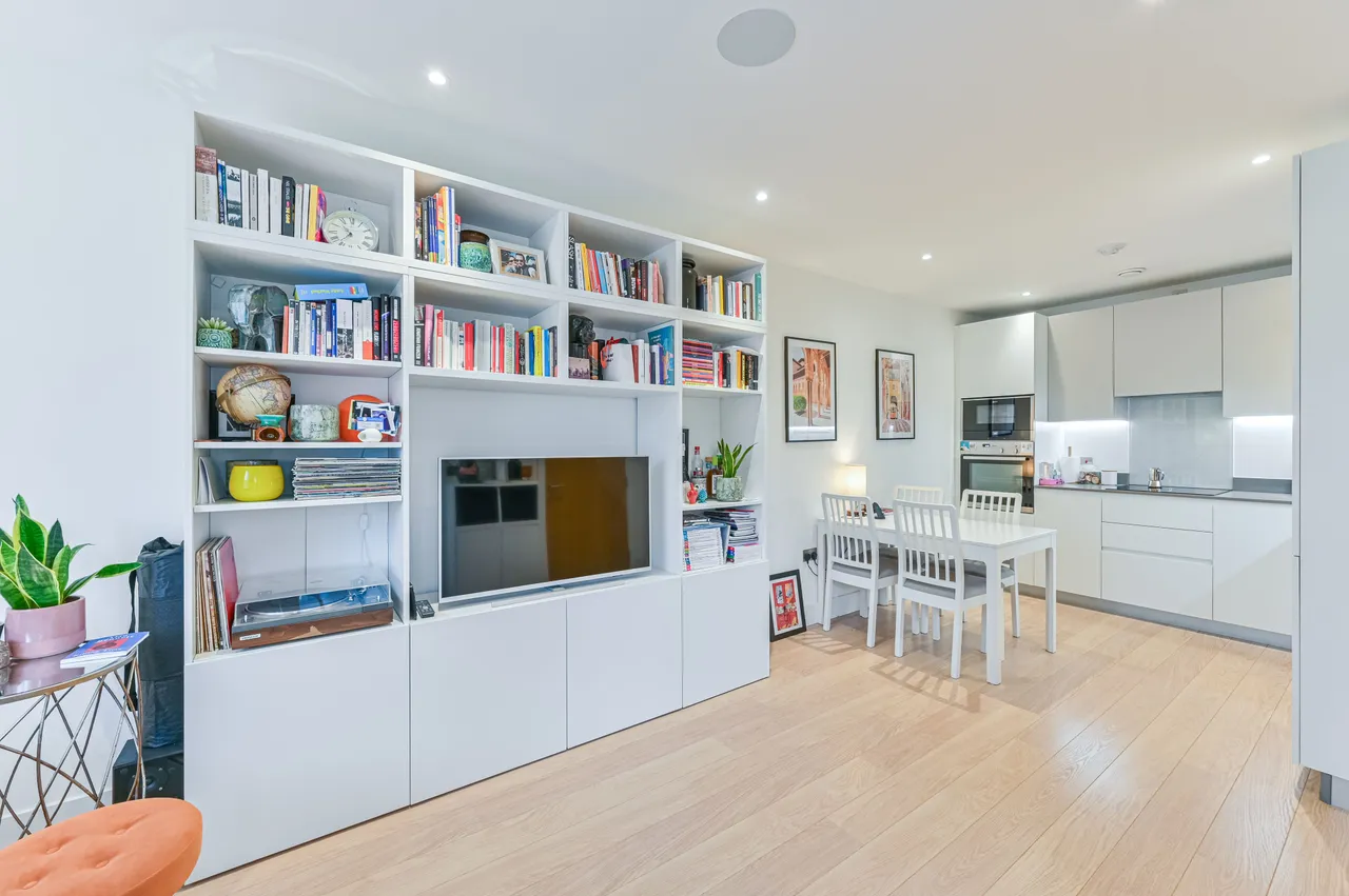 Flat 10, 4 Stockwell Park Walk, London, photo 6