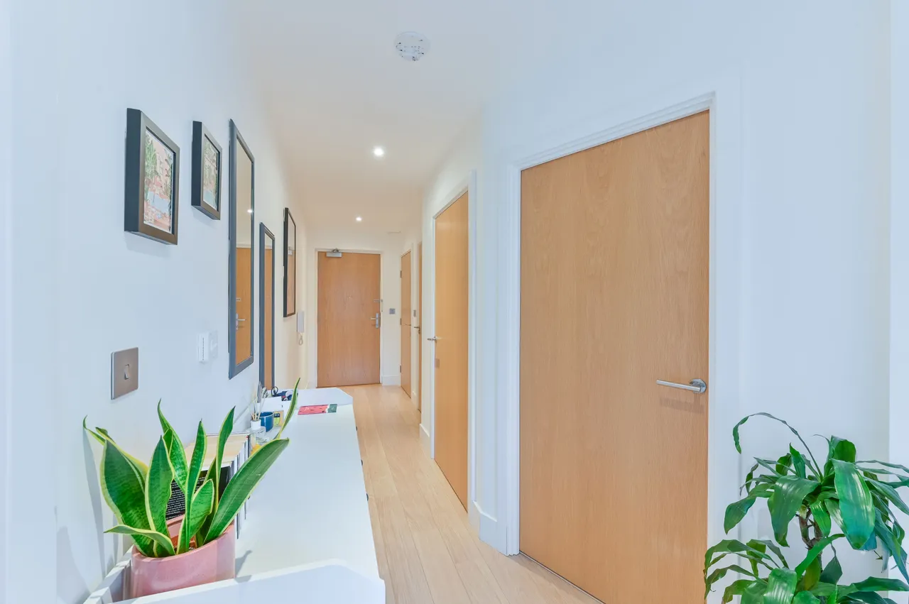 Flat 10, 4 Stockwell Park Walk, London, photo 9