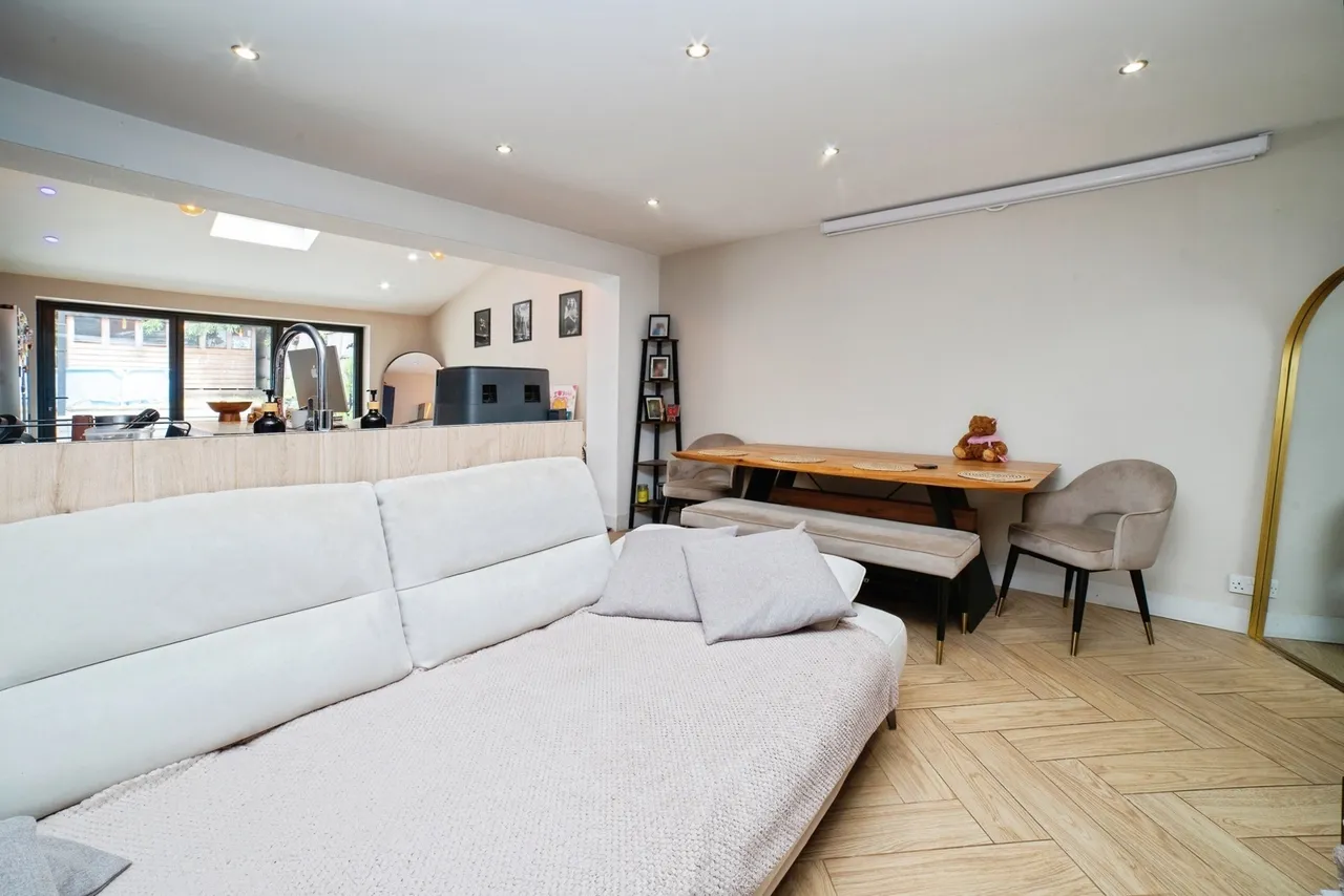 Curzon Close, Rainworth, Mansfield, Nottinghamshire, NG21, photo 11
