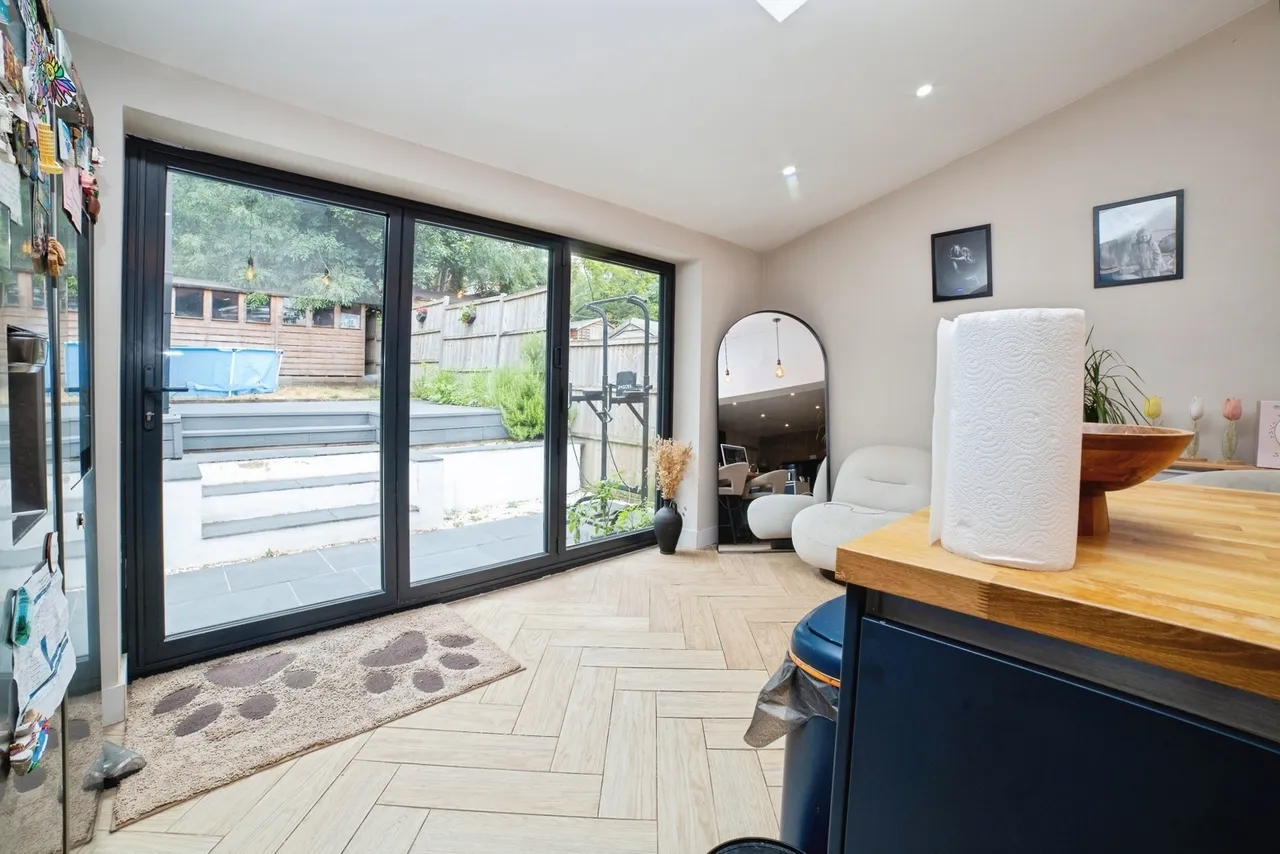 Curzon Close, Rainworth, Mansfield, Nottinghamshire, NG21, photo 10