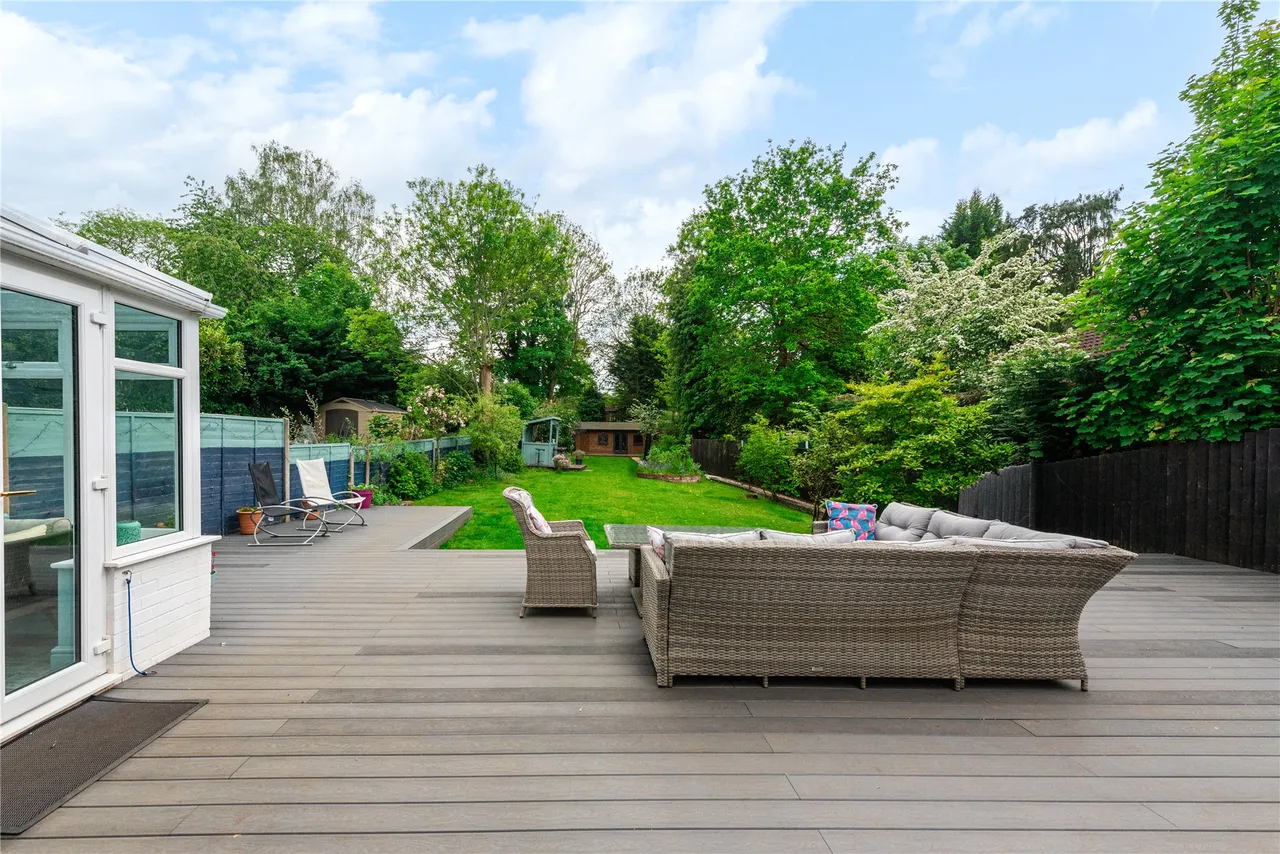 Theydon Avenue, Woburn Sands, MK17, photo 16