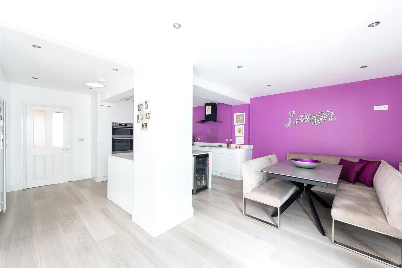 Theydon Avenue, Woburn Sands, MK17, photo 6