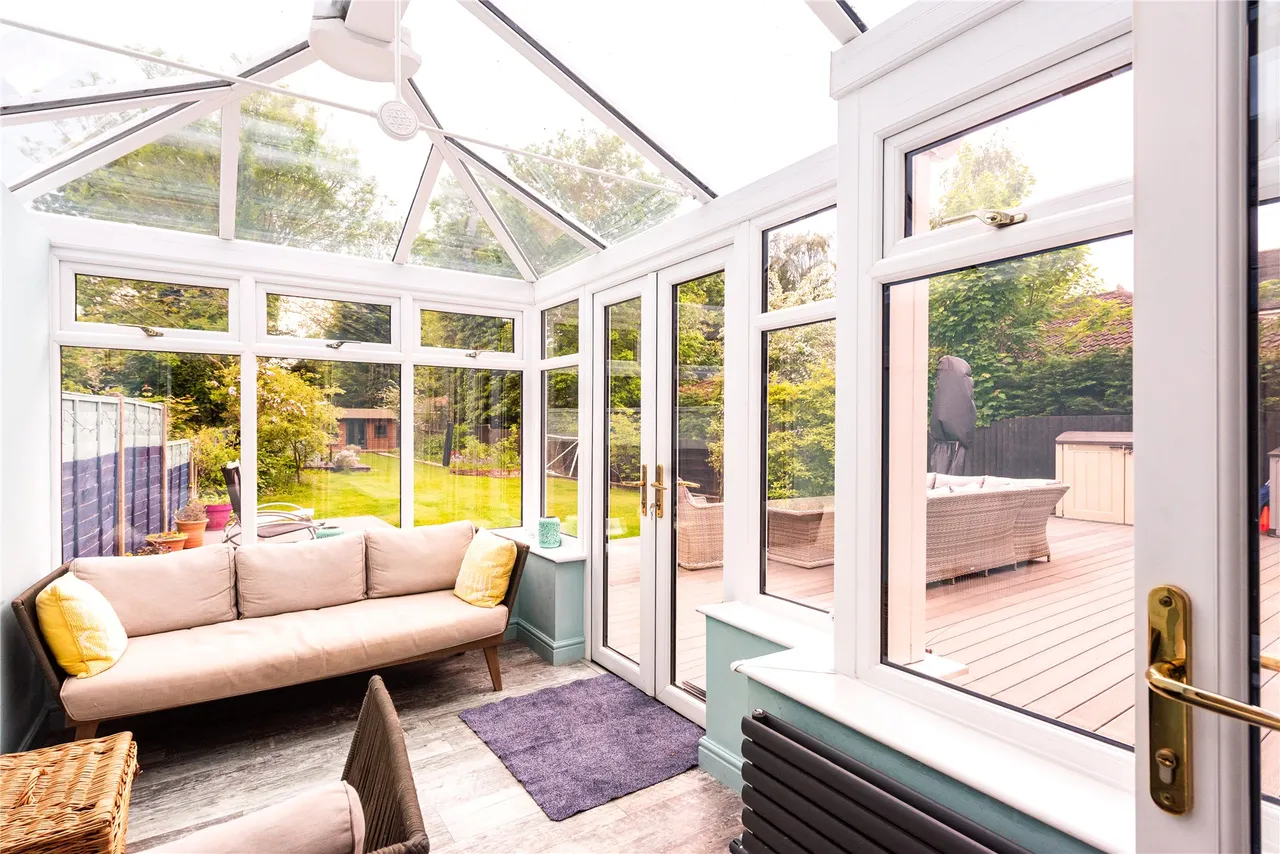 Theydon Avenue, Woburn Sands, MK17, photo 8