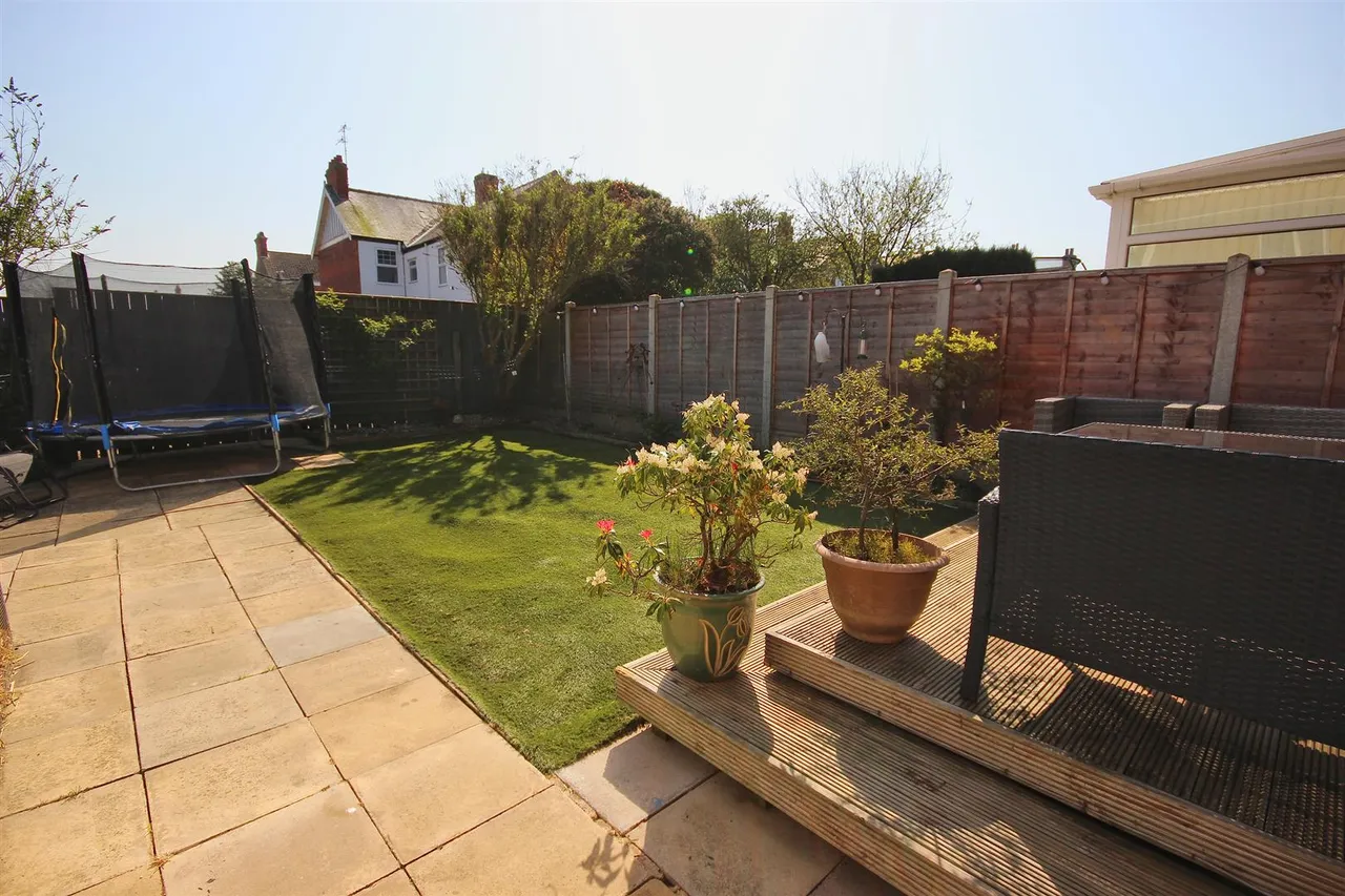 Carlton Avenue, Hornsea, photo 17