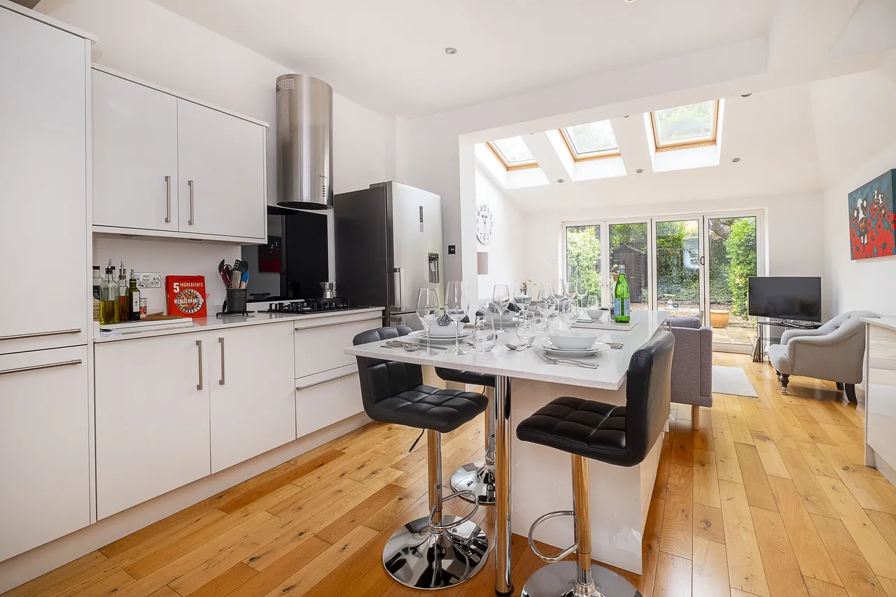 5 bed house for sale — Engadine Street, London, SW18