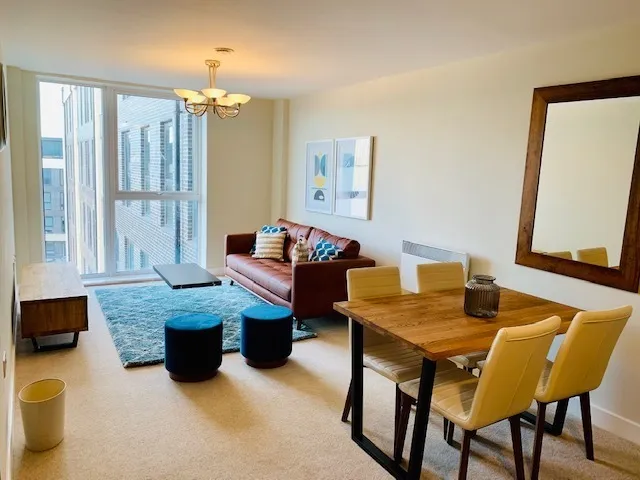 2 bed flat to rent — Bridgewater Point, Salford, M5