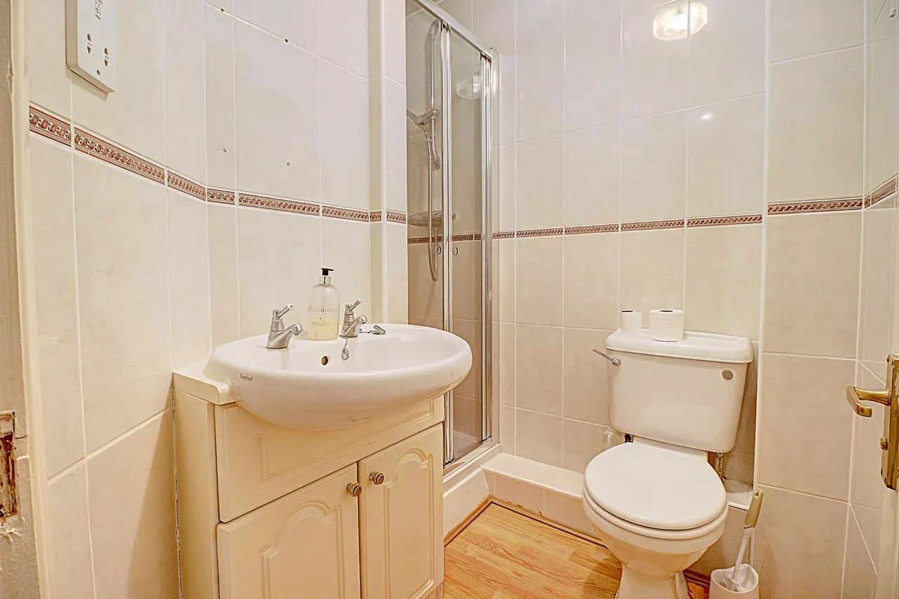Norn Hill, Basingstoke, RG21, photo 6