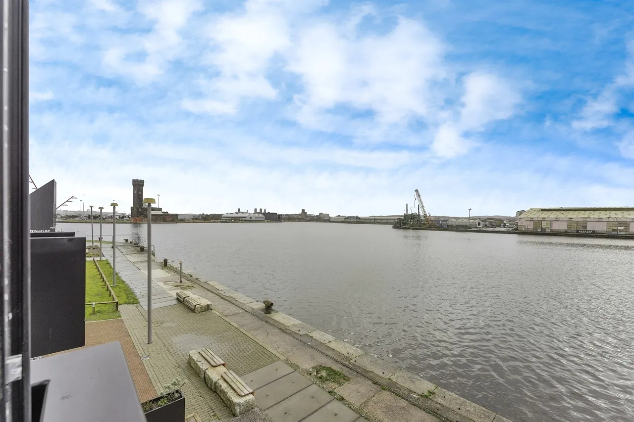 Redbridge Quay, Birkenhead, photo 10