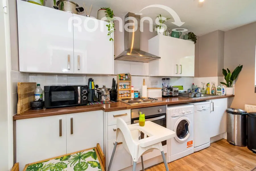 Elder Close, Winchester, SO22, photo 4