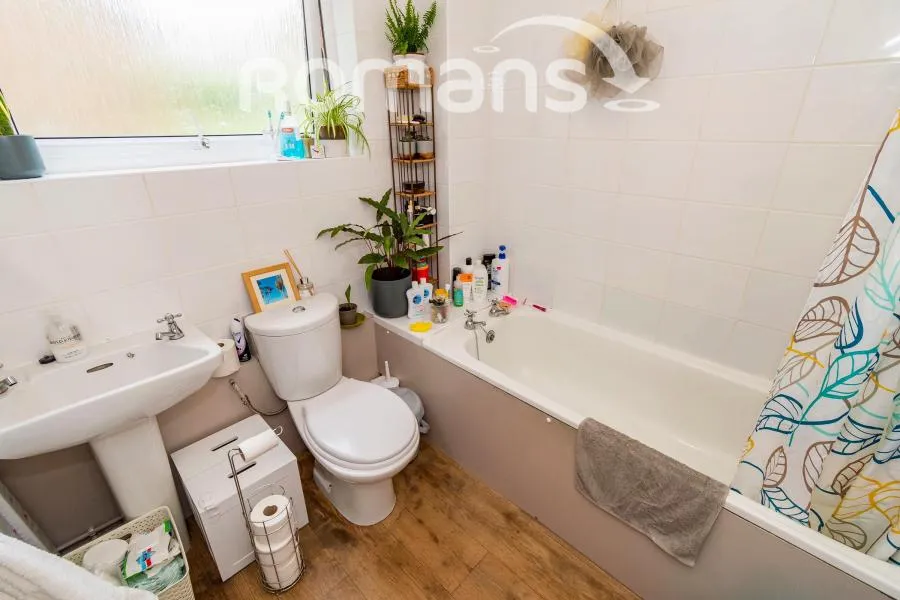 Elder Close, Winchester, SO22, photo 9