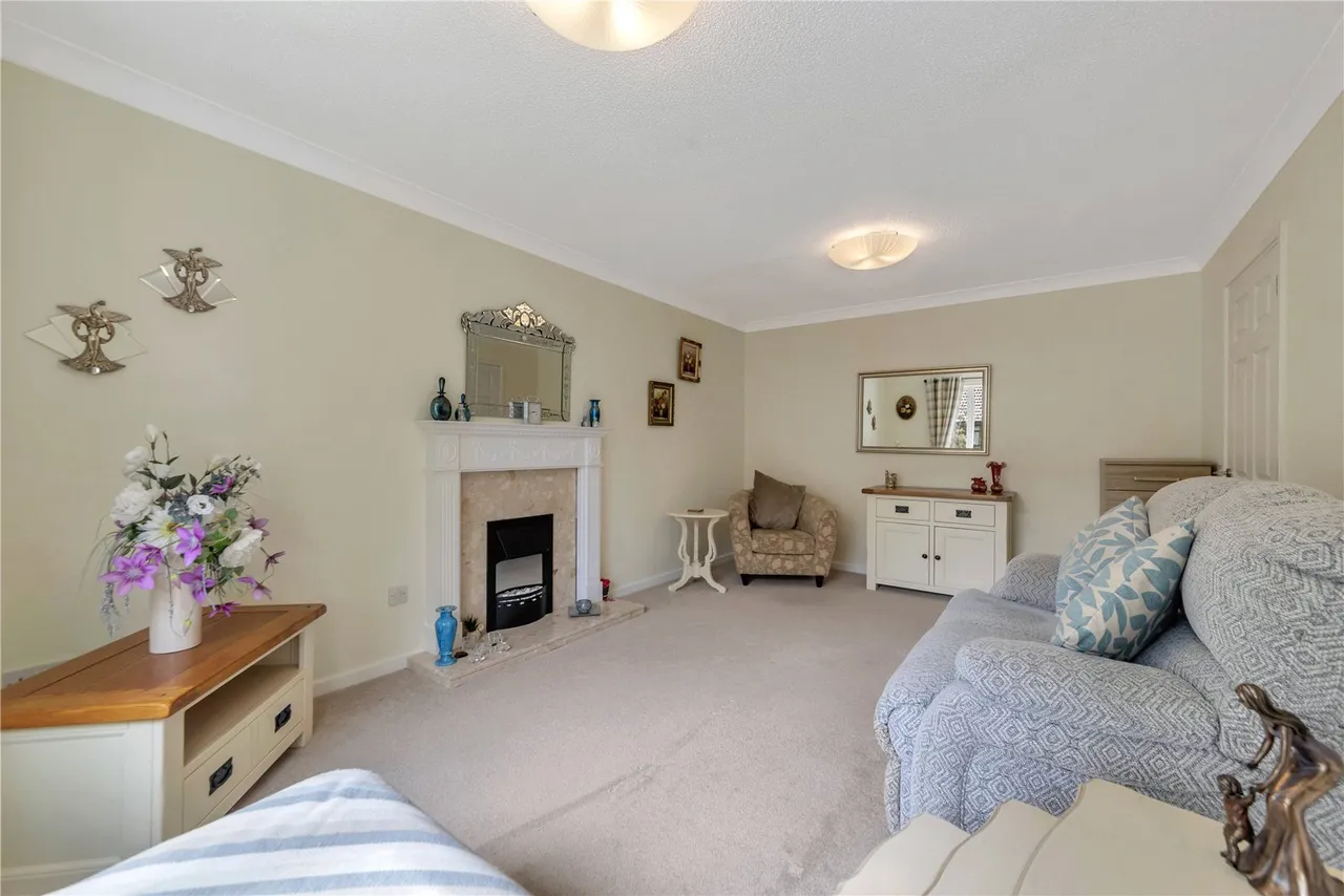 Willow Tree Drive, Barnt Green, Birmingham, Worcestershire, B45 8PB, photo 6