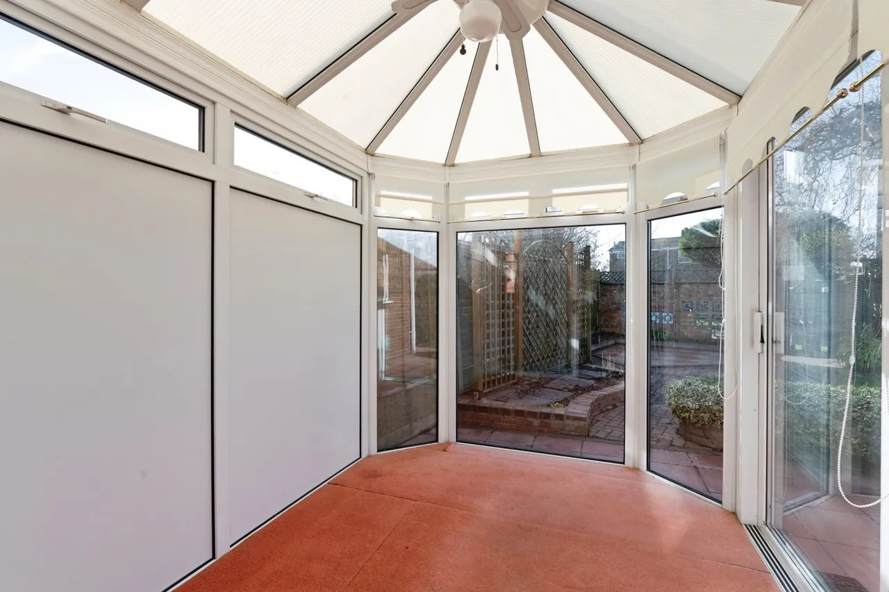 Raphael Drive, Shoeburyness, Southend-on-Sea, Essex, SS3, photo 7