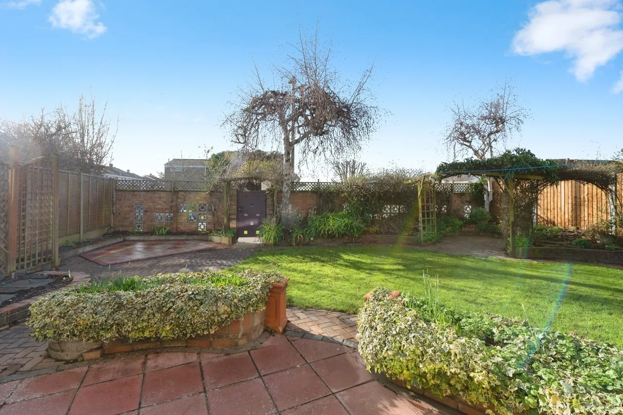 Raphael Drive, Shoeburyness, Southend-on-Sea, Essex, SS3, photo 3