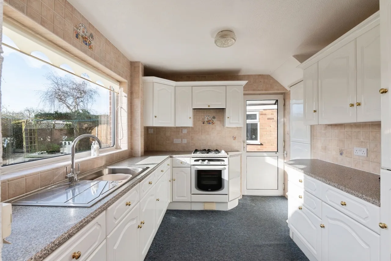 Raphael Drive, Shoeburyness, Southend-on-Sea, Essex, SS3, photo 5