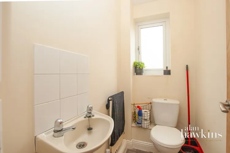 Otter Way, Royal Wootton Bassett, SN4, photo 8