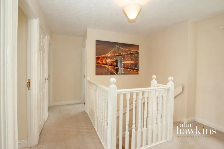 Otter Way, Royal Wootton Bassett, SN4, photo 9