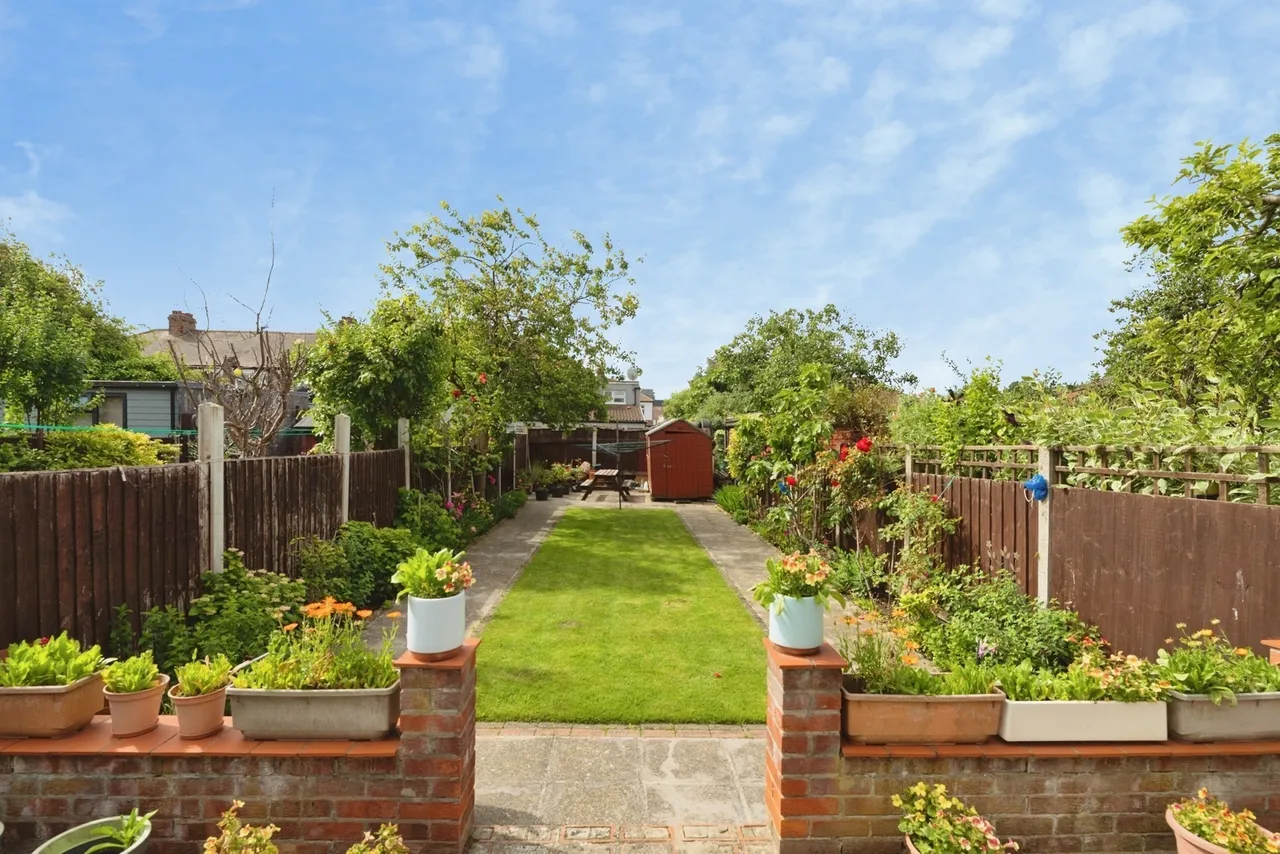 3 bed house for sale — Rowden Road, Chingford, E4