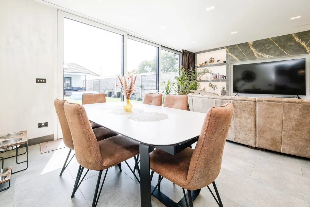 Barton Road, Hornchurch, Essex, RM12, photo 24