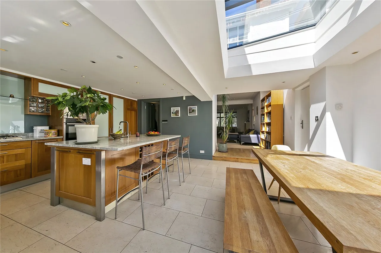 Claremont Road, St Margarets, TW1, photo 9