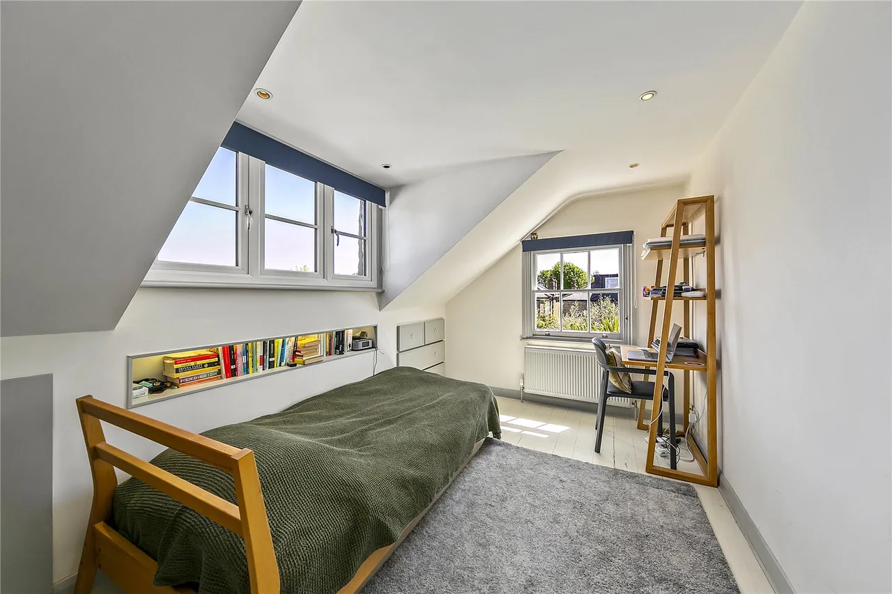 Claremont Road, St Margarets, TW1, photo 17