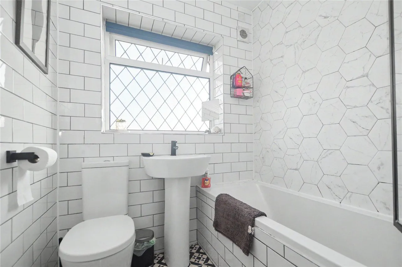 Windsor Crescent, Rothwell, LS26, photo 4