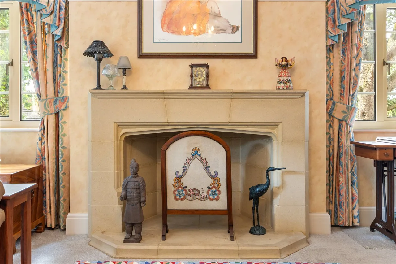 The Avenue, Healing, photo 24