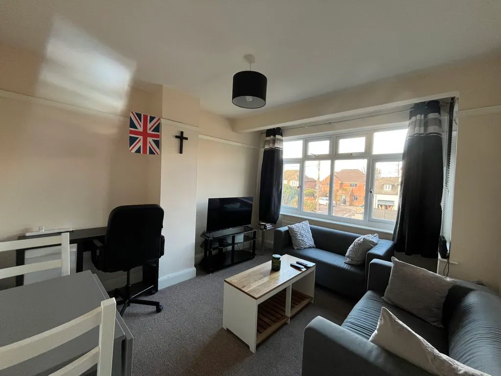London Road, Aston Clinton, HP22, photo 2