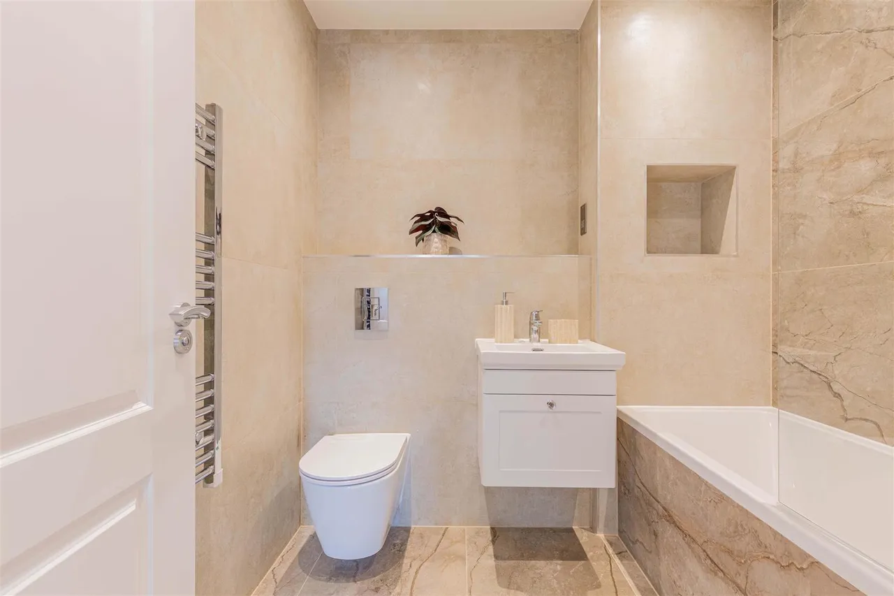 North Drive, Hounslow, photo 13