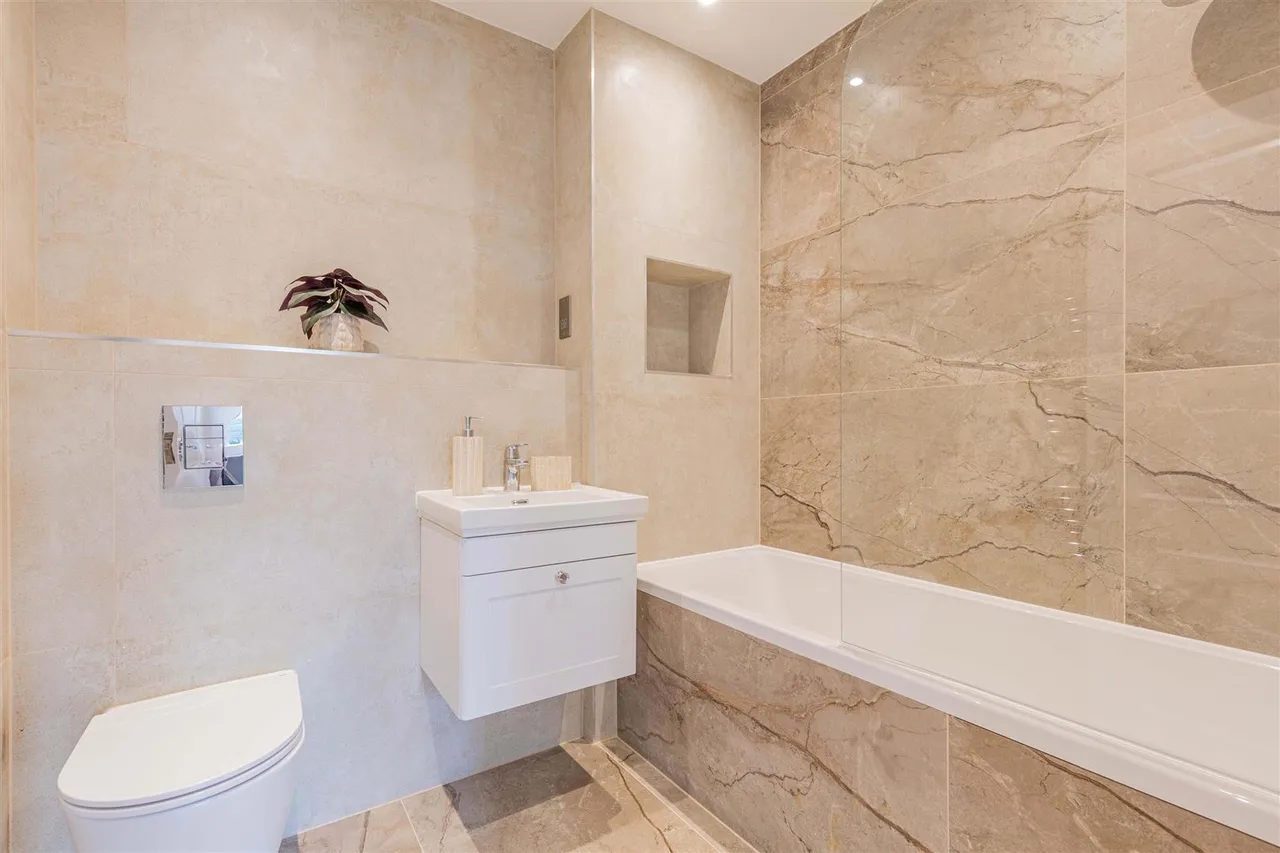 North Drive, Hounslow, photo 18