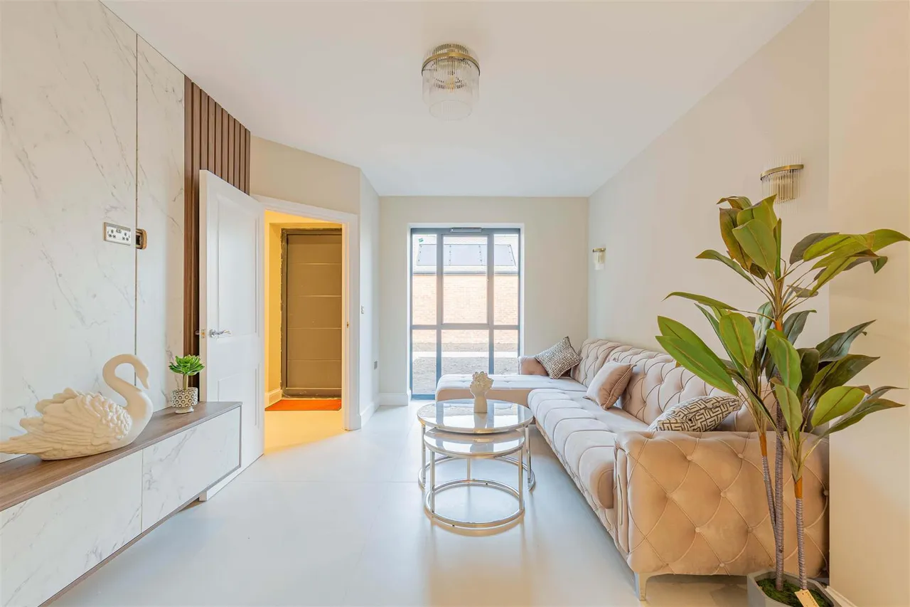 North Drive, Hounslow, photo 2