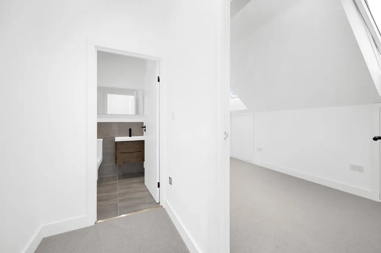 Gordon Road, London, W5 2AR, photo 2