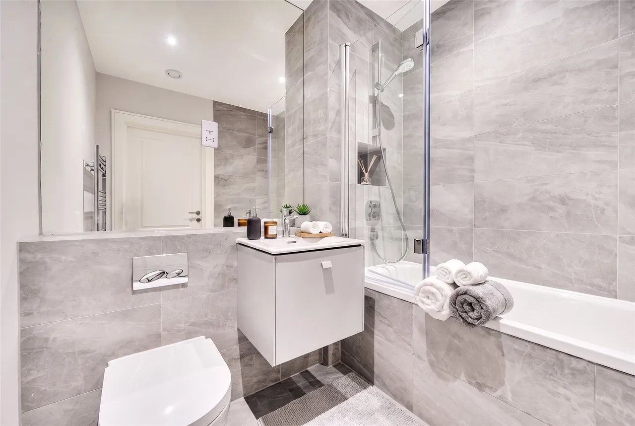 Packhorse Road, SL9, photo 9