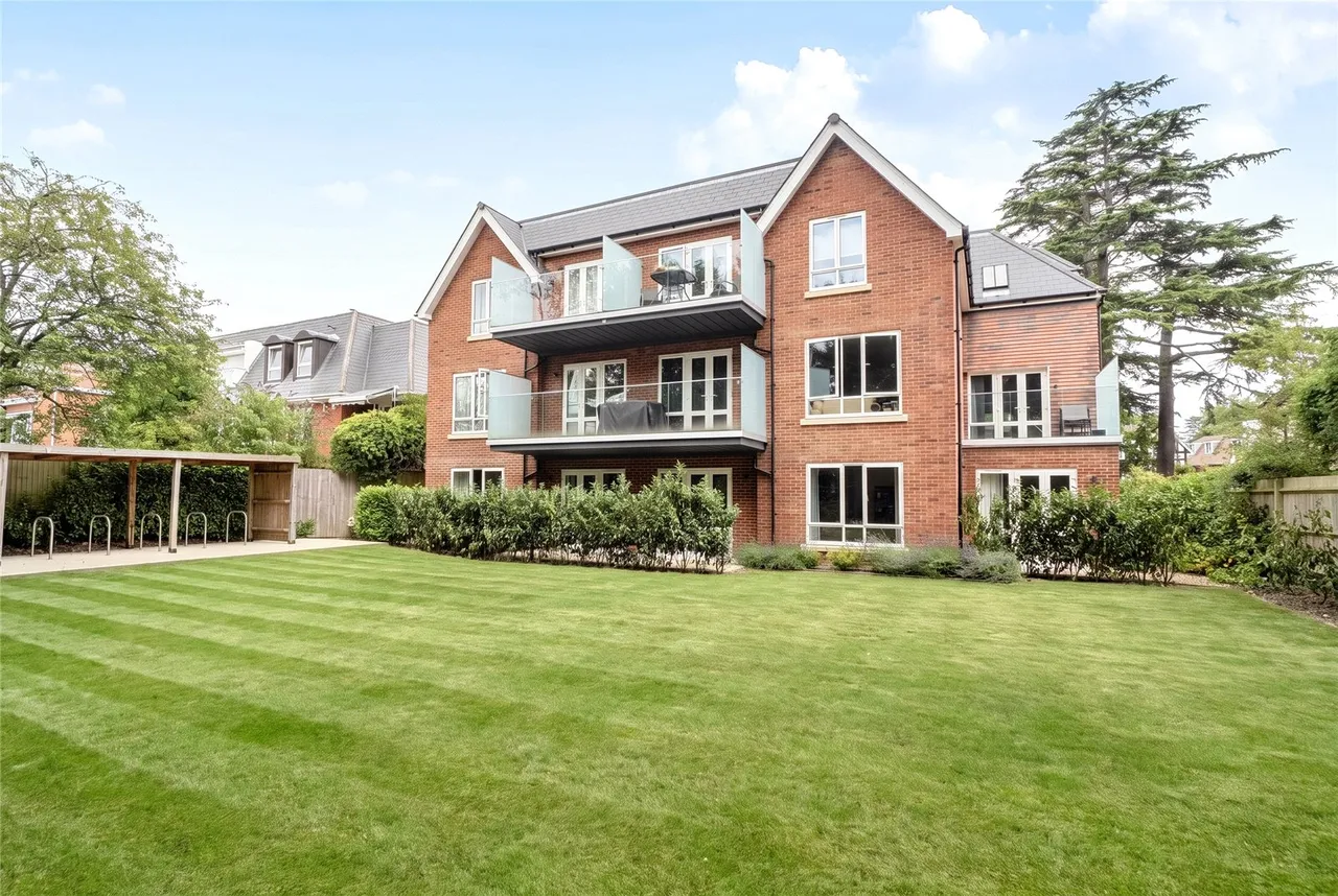 1 bed flat for sale, Packhorse Road, SL9