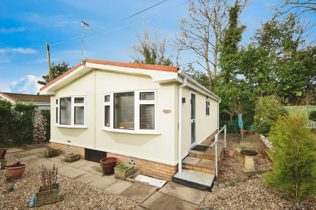 2 bed park home for sale, Main Road, Meriden, CV7