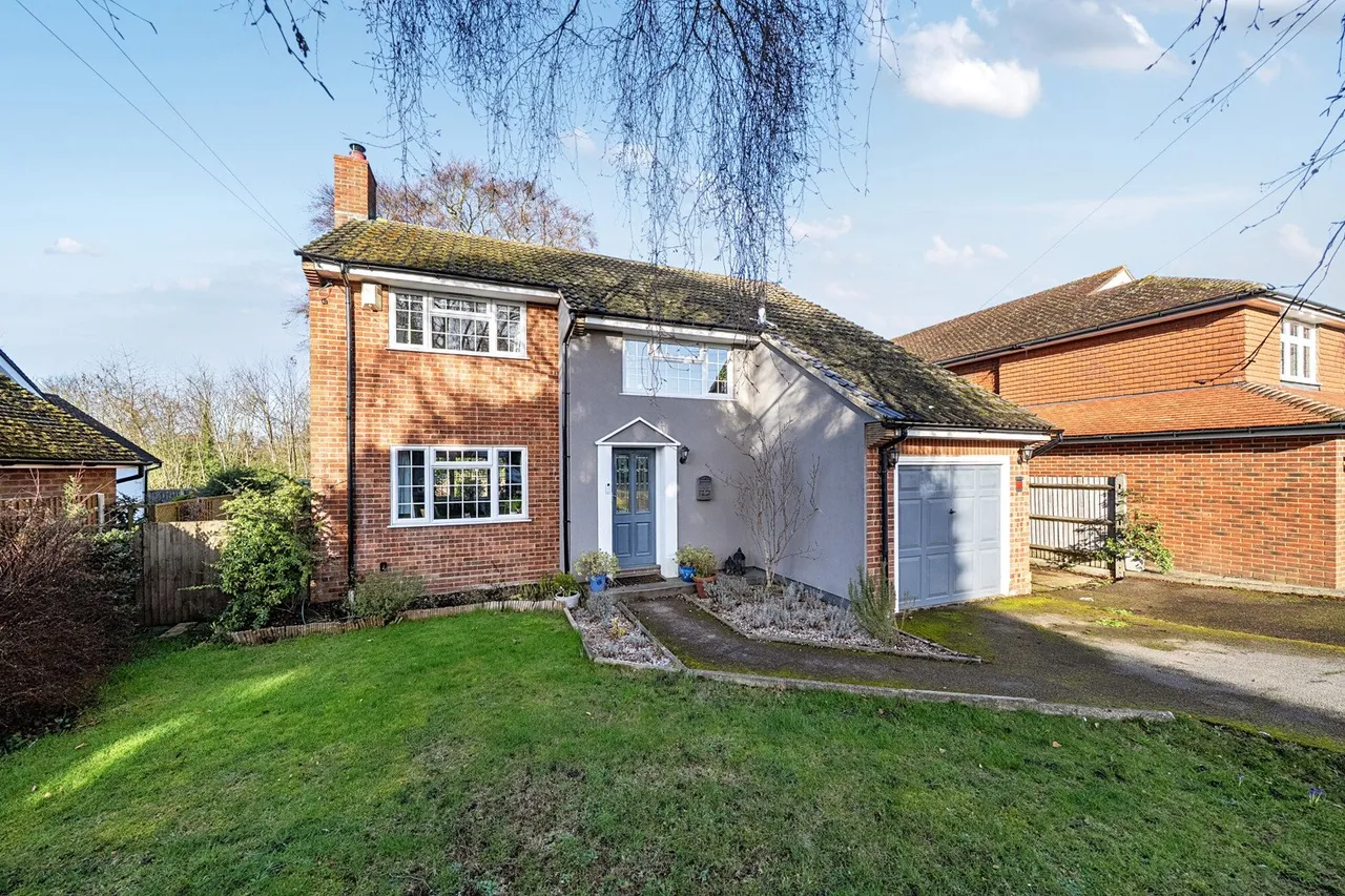 4 bed house for sale — Birch Close, Dartford, DA4