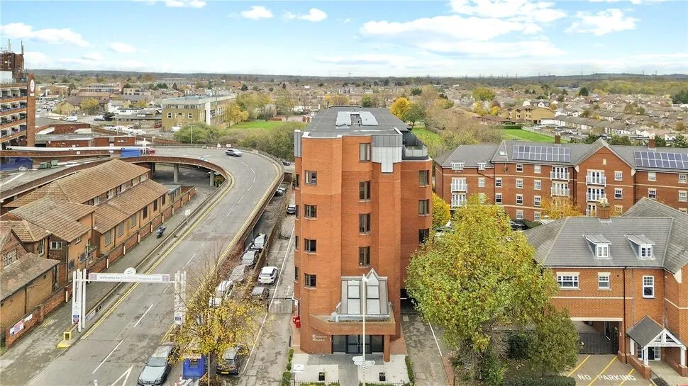Eleanor Cross Road, Waltham Cross, EN8, photo 17