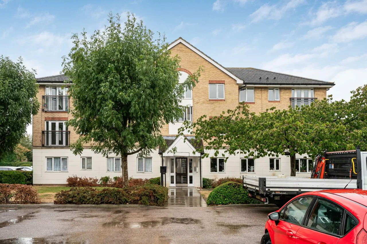 2 bed flat for sale, Tysoe Avenue, Enfield Lock, EN3