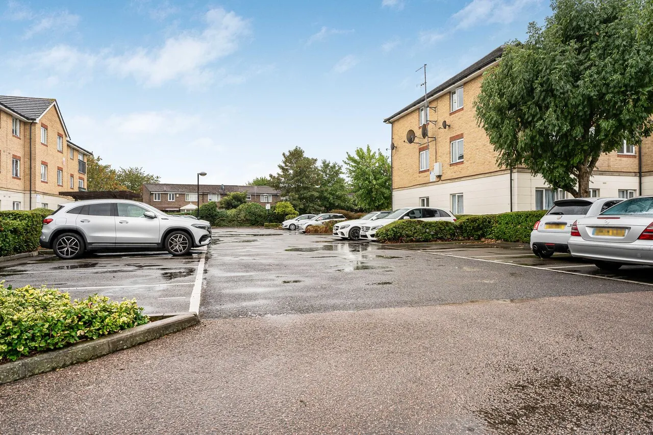 Tysoe Avenue, Enfield Lock, EN3, photo 15