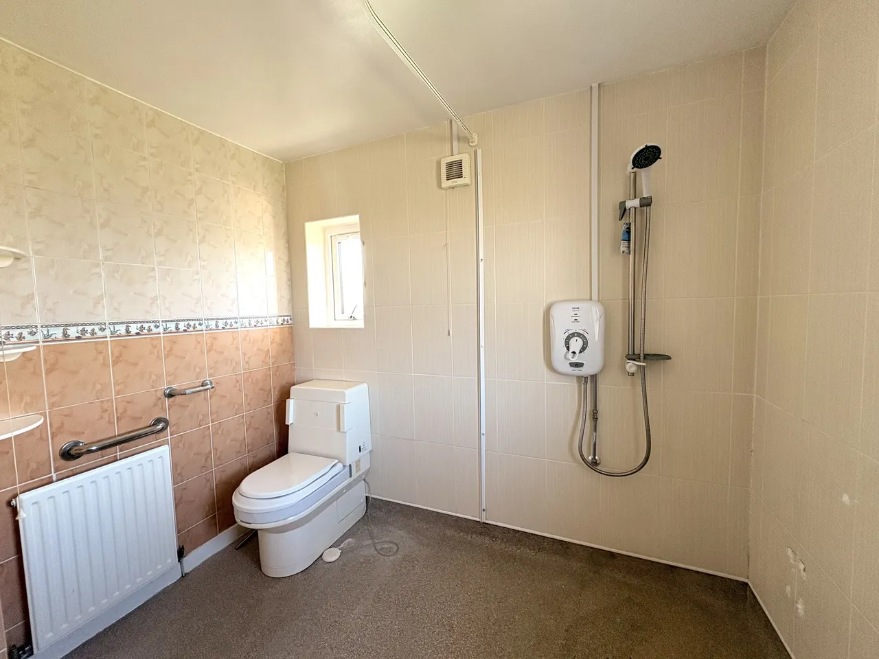 Belmont Drive, CH4, photo 15