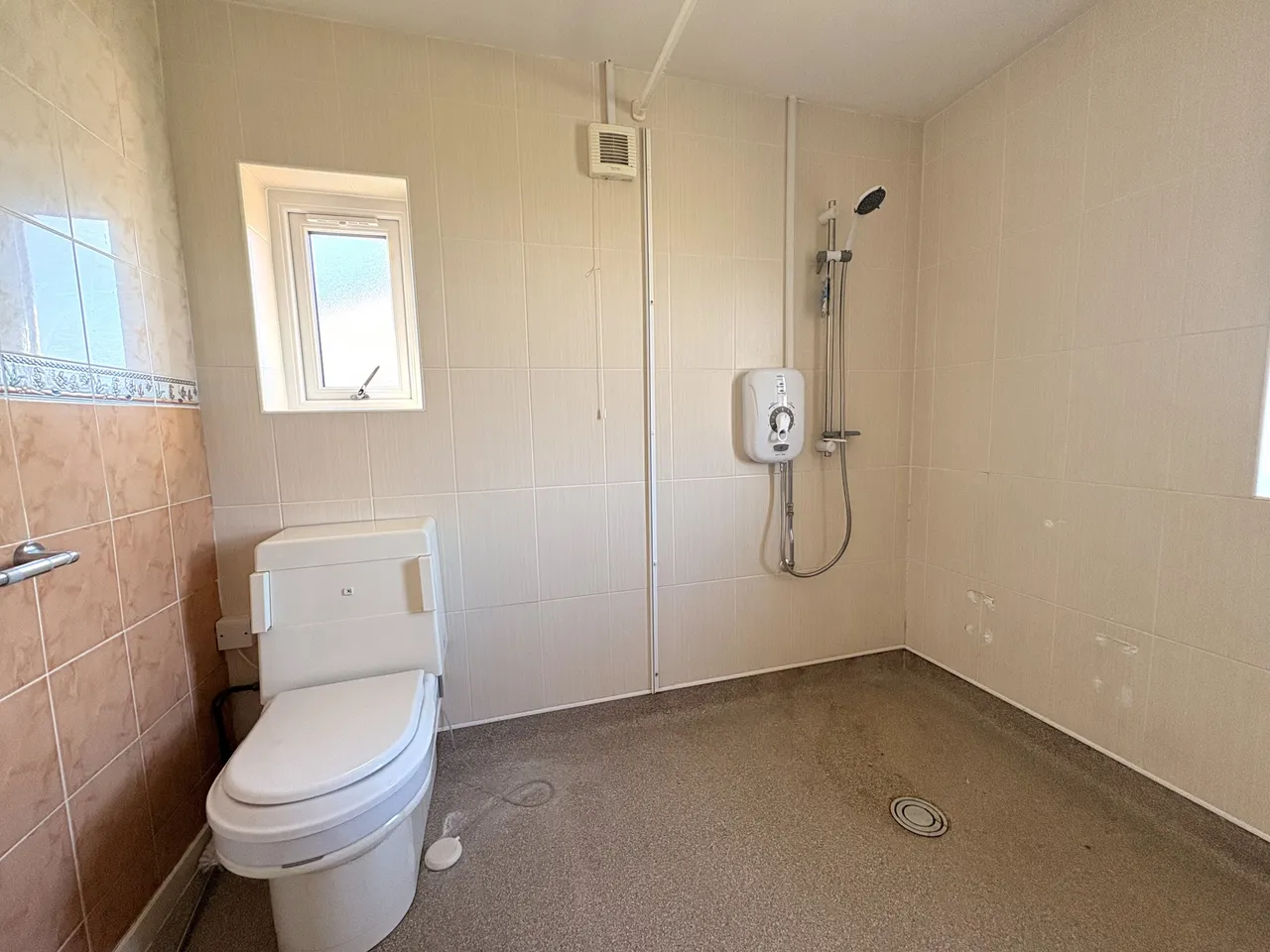 Belmont Drive, CH4, photo 14
