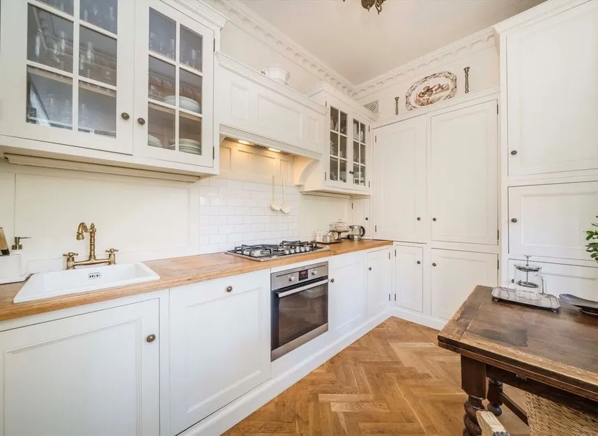 Hook Road, Surbiton, KT6, photo 3