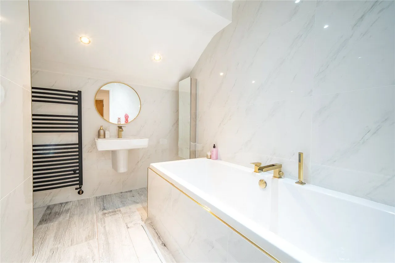 The Acres, Alwoodley, LS17, photo 7