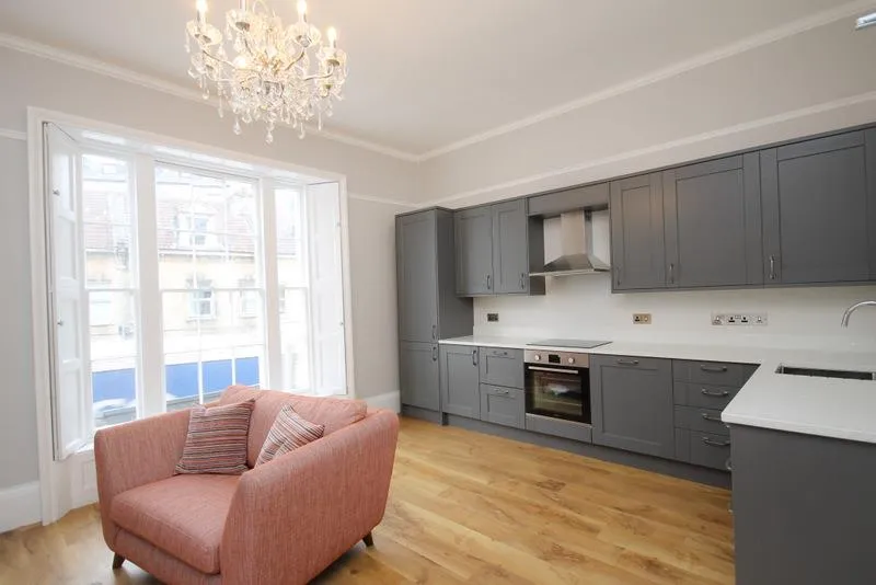 Cleveland Place East, BA1, photo 3
