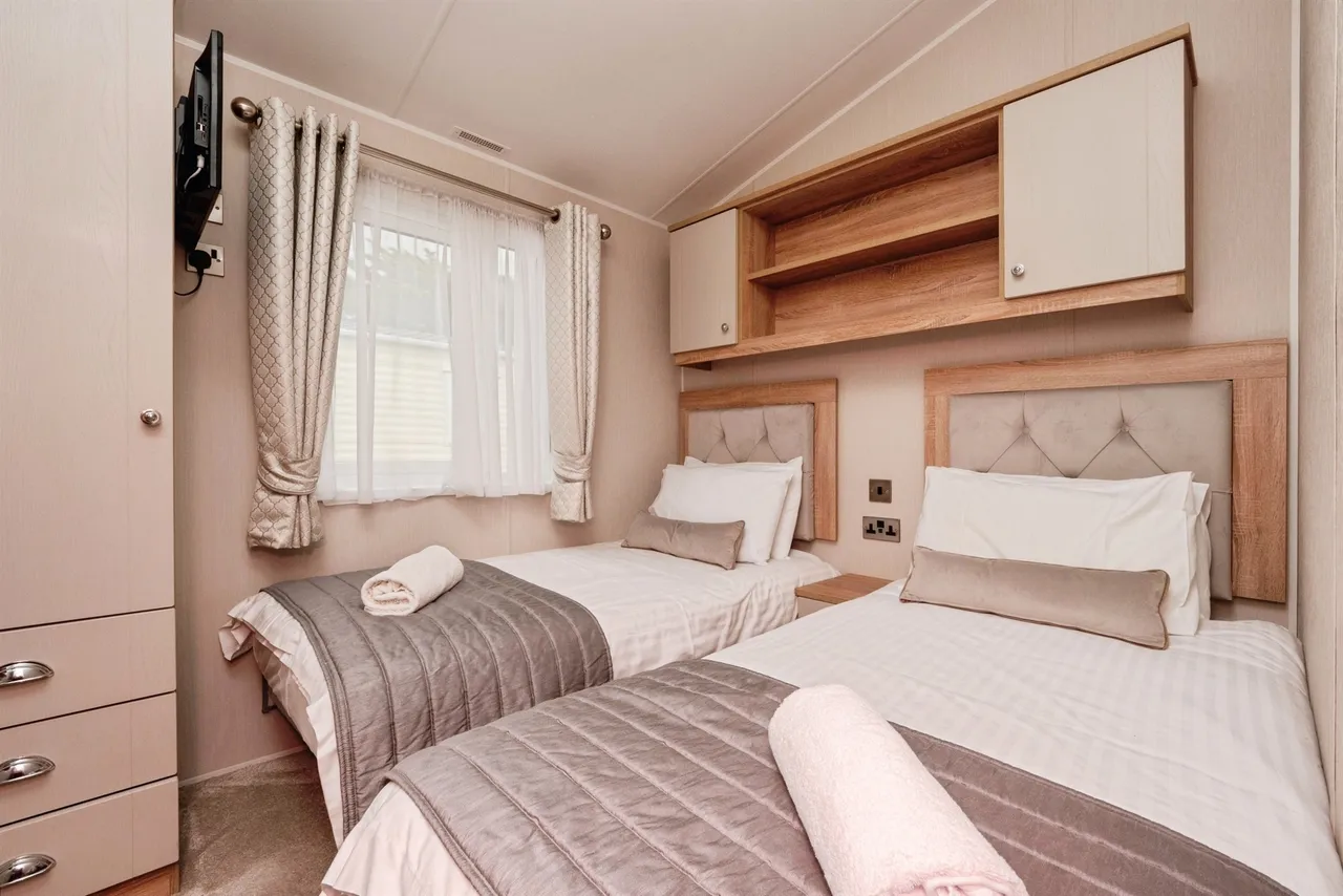 Portland Road, Weymouth, DT4, photo 10