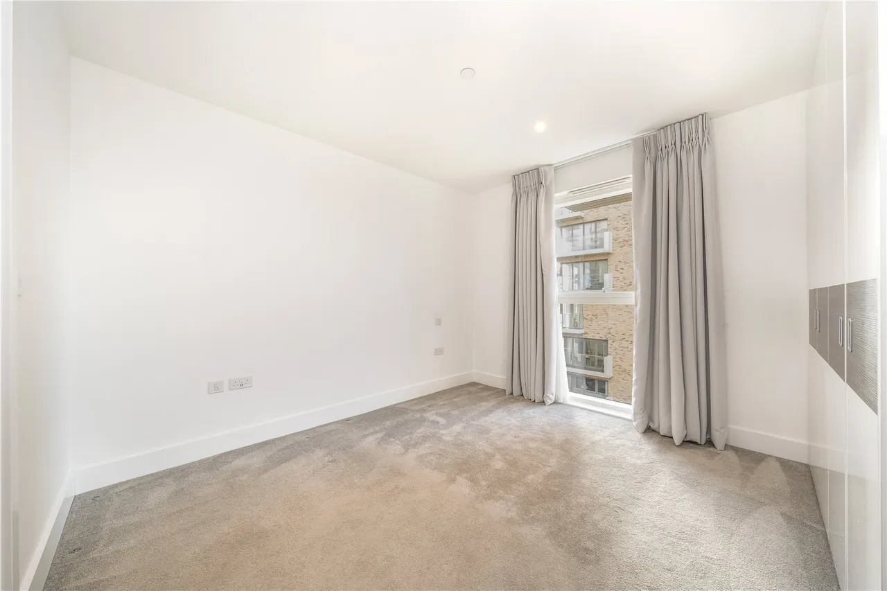 Pegler Square, Kidbrooke Village, London, SE3 9GW, photo 4