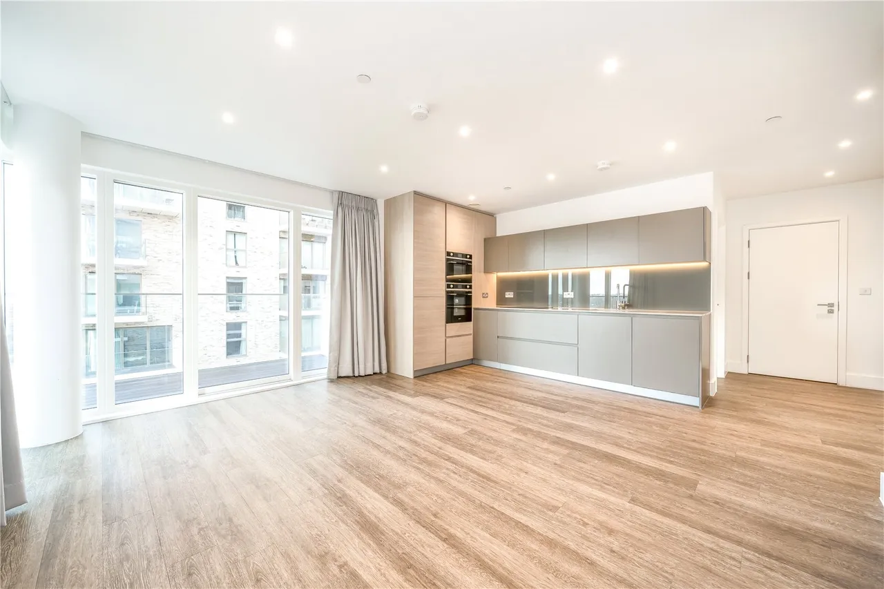 2 bed flat to rent — Pegler Square, Kidbrooke Village, London, SE3 9GW