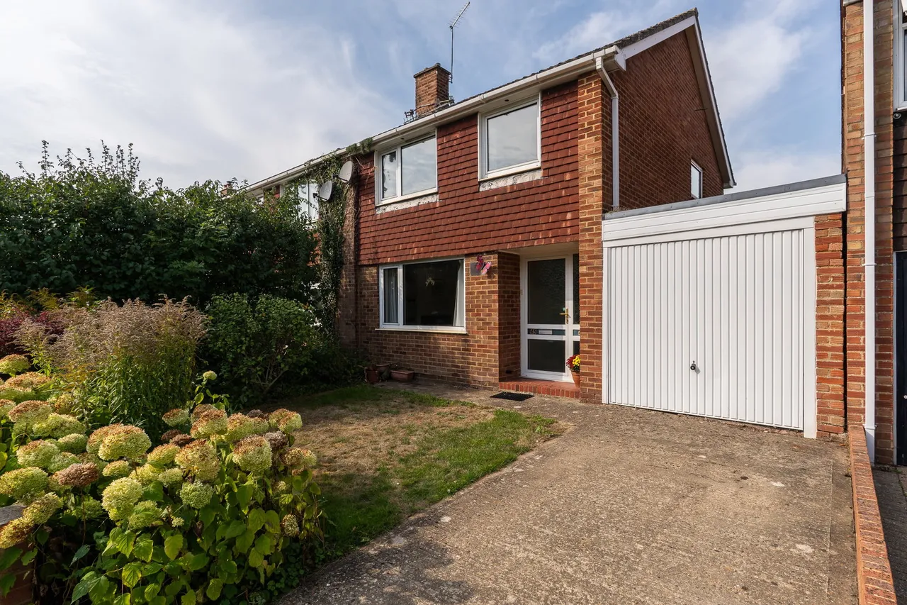 3 bed house for sale, Bolle Road, Alton, GU34