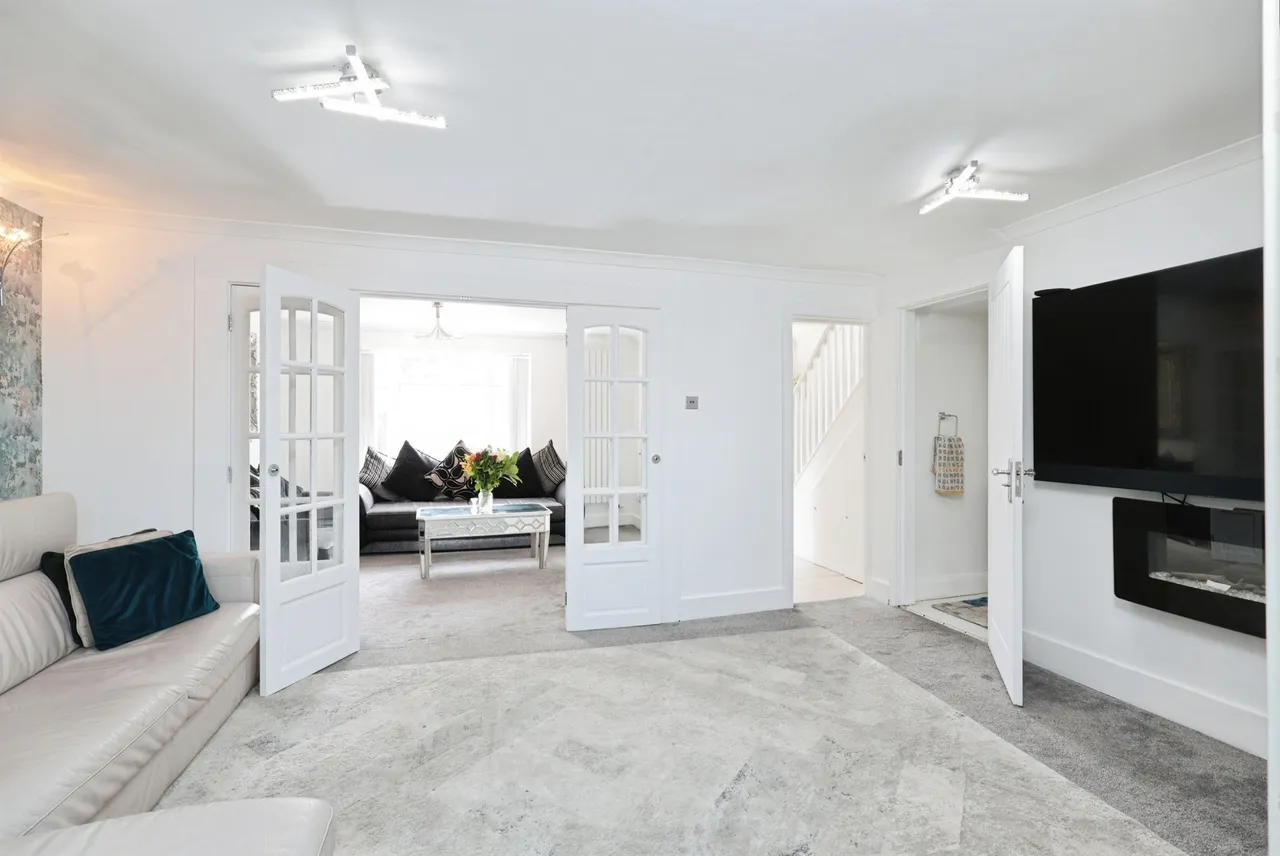 Combe Road, Watford, photo 4